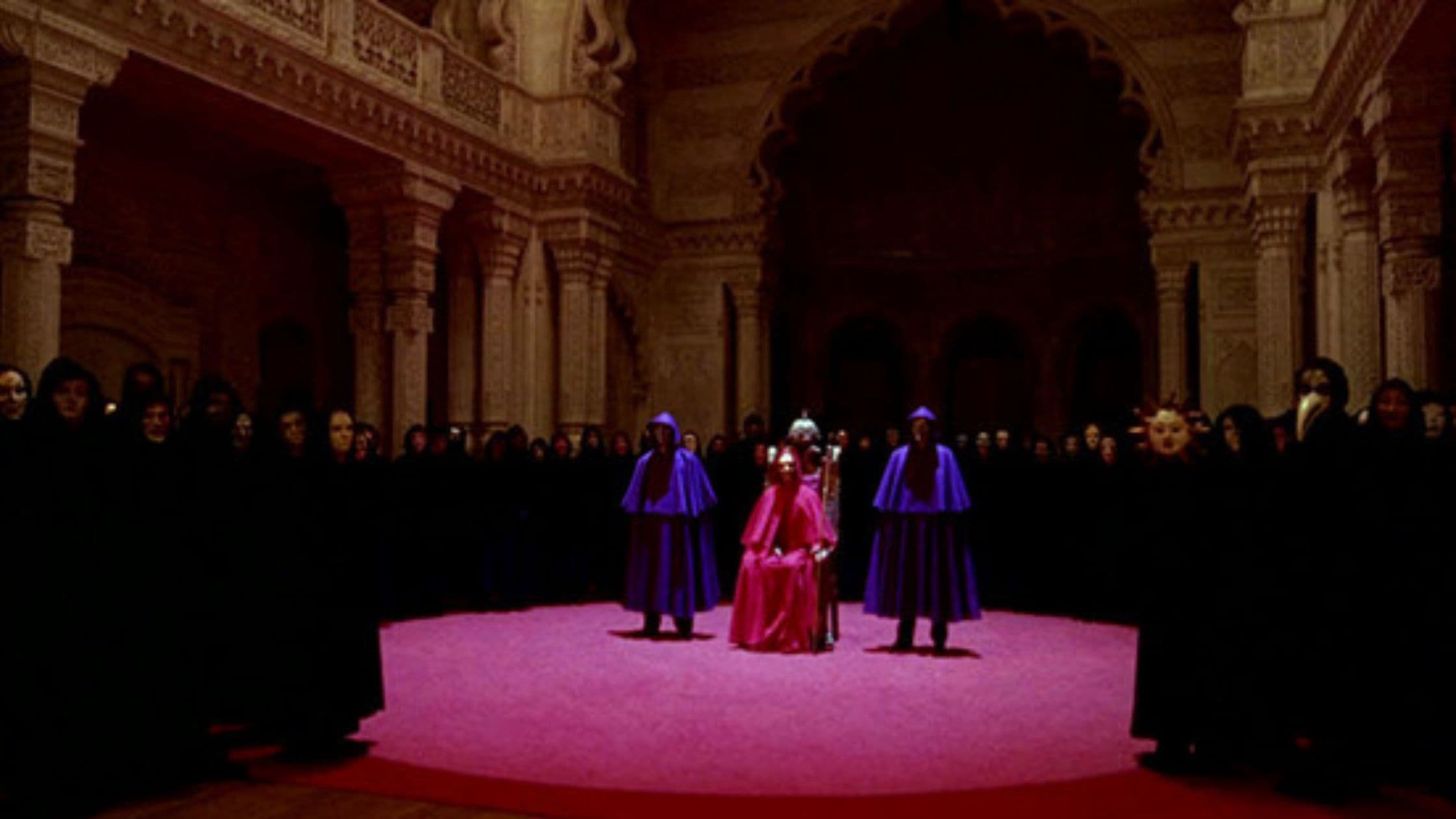 Image of a leader and followers around them in a circle